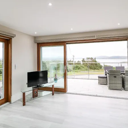 Traeannagh Bay House *