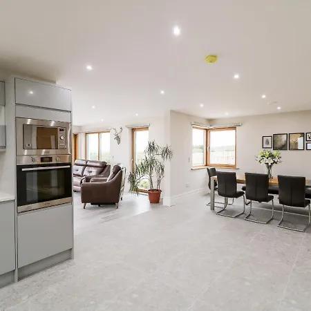 Traeannagh Bay House * 邓格洛