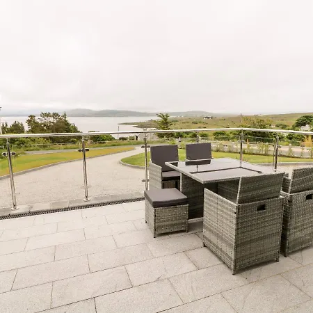 Traeannagh Bay House * 던글로